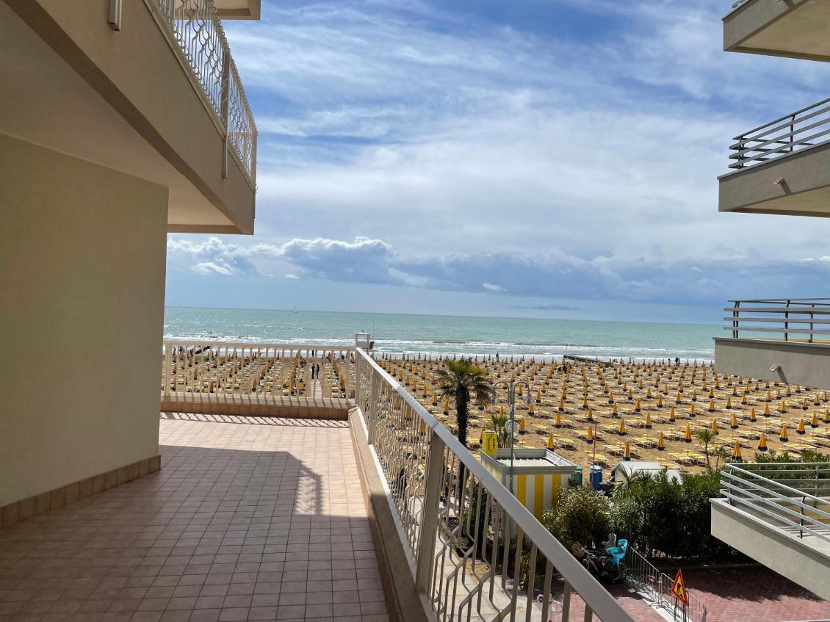 Fronte Mare-Residence Union 9 Lido di Jesolo Eksteriør billede